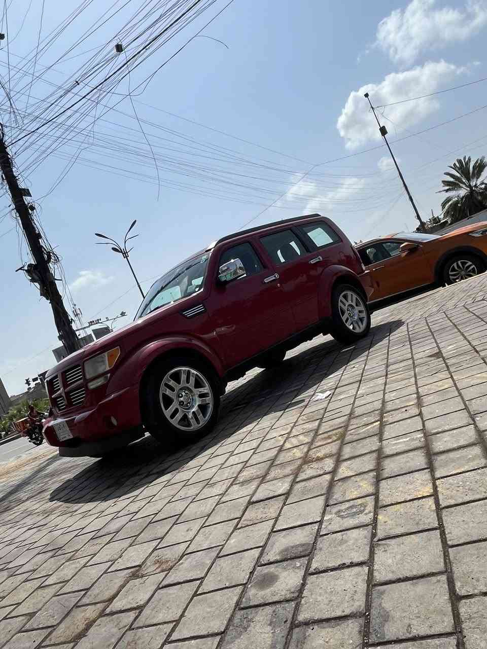 دوج نترو 2011 سعر 11000$
مكينة 6 سلندر 
سيارة جاهزة بيها شخوط بل دعامية 
ماشية 90 الف كل حادث ما بيها صبغ شركة 
بسمي ***********
