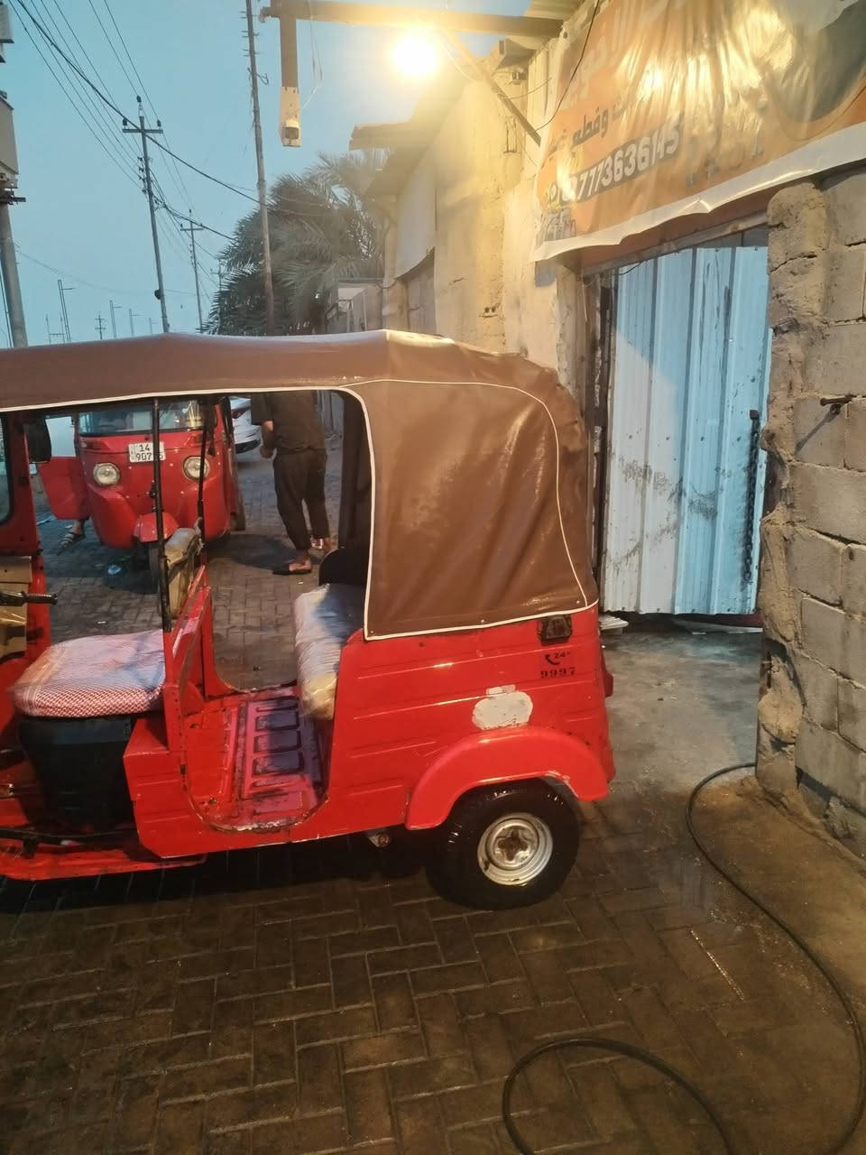 سلام وعليكم تكتك البيع مديل 18 بشهر 12 وراق سعر 3 وبي مجال عنوان بصرة ٥ميل *********** / ***********
