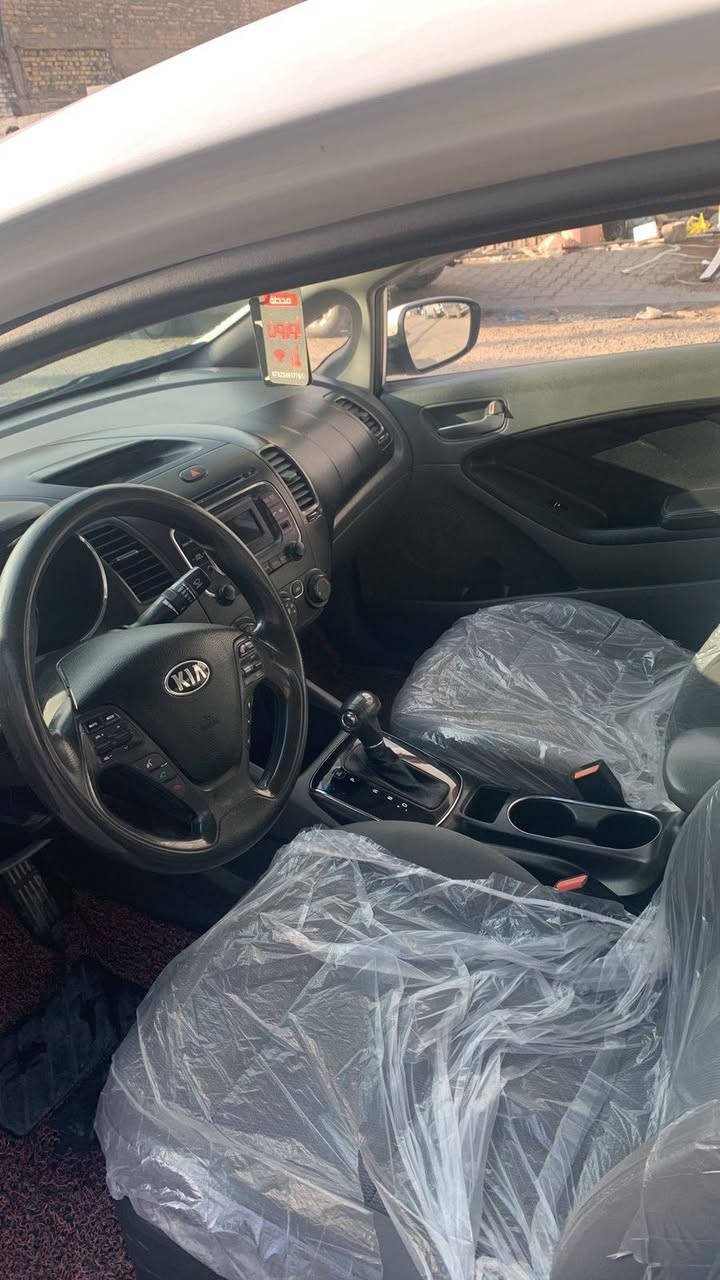 السلام عليكم
للبيع سيرتو 
مديل 2017
محرك 1600
رقم اربيل انكليزي الجديد اتريد تحويل اتريد وكاله
السياره بيه قطعتين + بارد مكانات 
ماشية  124
كير محرك حداد
تبريد جديد
مكان السياره نجف
السعر  ١٢٠ اوبيه مجال 
***********
