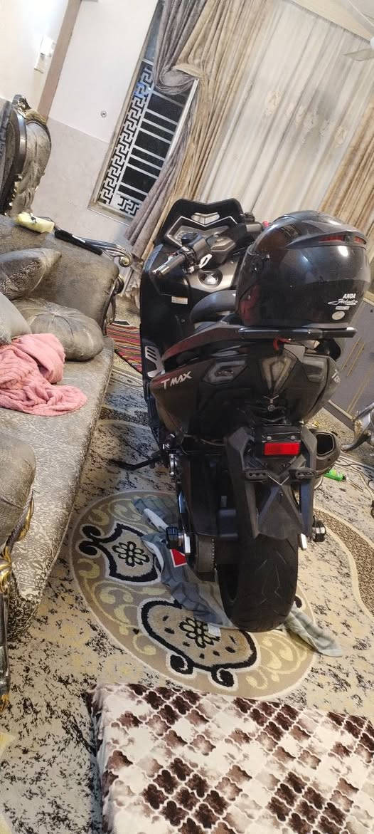 يا اللة دراجة تي ماكس TMAX مديل 2017 DXبصمة بلاك ماكس المسافة المقطوعة 65الف حقيقي مكينة شرط كفالة  بل كارتون كلج رياضي مالوسي 
 لايت زنون تايرات امامي خلفي نضاف 100٪
مكاني بغداد المنصور
الشراي يتصل رجاء ***********
