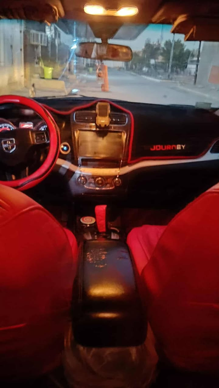 جورني  موديل 2015
مكينة  2400 
7 راكب تبديل 3 قطع مداكر 2 وبنيد 
مكلف بالنشر  الرقم ***********
