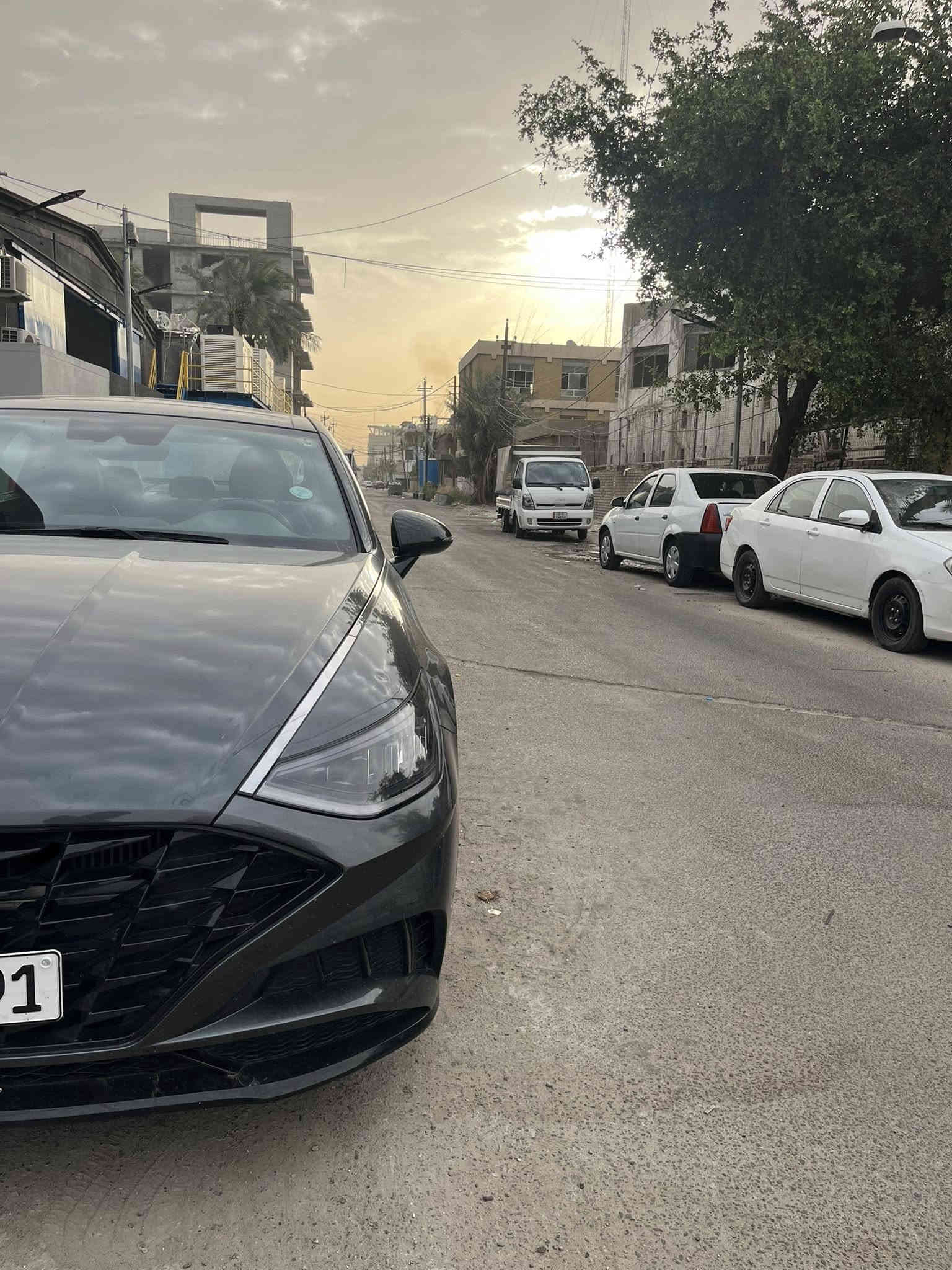 سوناتا 2023 SEL PLUS 
1600 تيربو 
رقم اربيل جديد
هزة جديد قبل 5 اشهر 
ماشية 14 الف ميل  ( 24 الف كم ) 

حادث جاملغ خلفي جهة السكن موضح بالصور
ايرباك بردة فقط جهة السكن 
 
بصمة تشغيل
تشغيل عن بعد 
هاند بريك بصمة
تدفئة كشنات 
بانوراما
سستم صوت وشاشة BOSE
نقطة عمياء
تحديد مسار 
‏Auto hold 
‏Auto drive
شاحن لاسكلي 
تبريد قطعتين 
4 انظمة قيادة ( Smart,Sport,Normal,Custom)

السعر 19,500 الف ( 195 ورقة ) وبي مجال بسيط مكان السيارة بغداد 
للتواصل
***********
