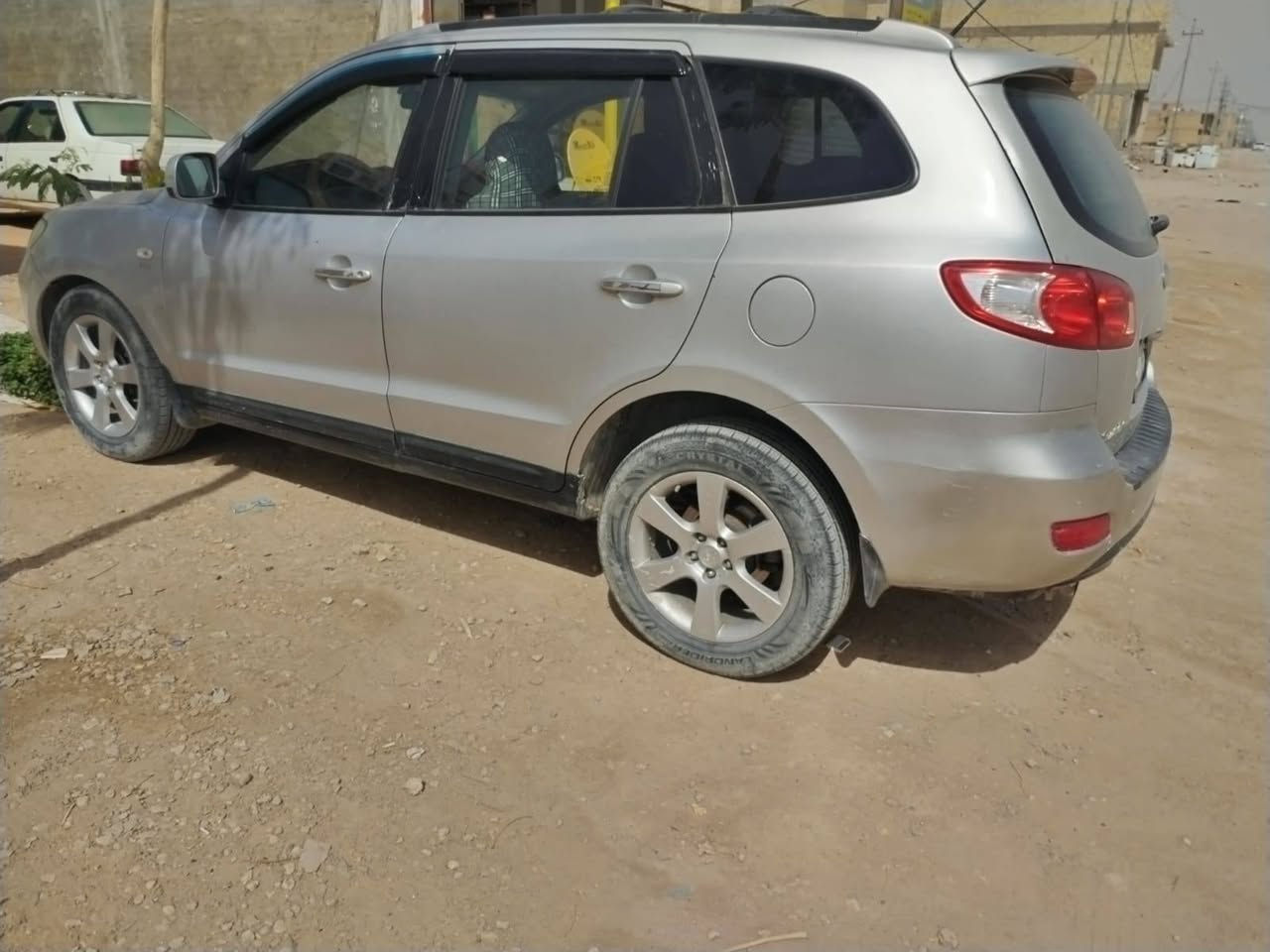 سنتافي ٢٠٠٩ ادوات 
متومة كصة جنطة
***********
٥٥ ورقة
