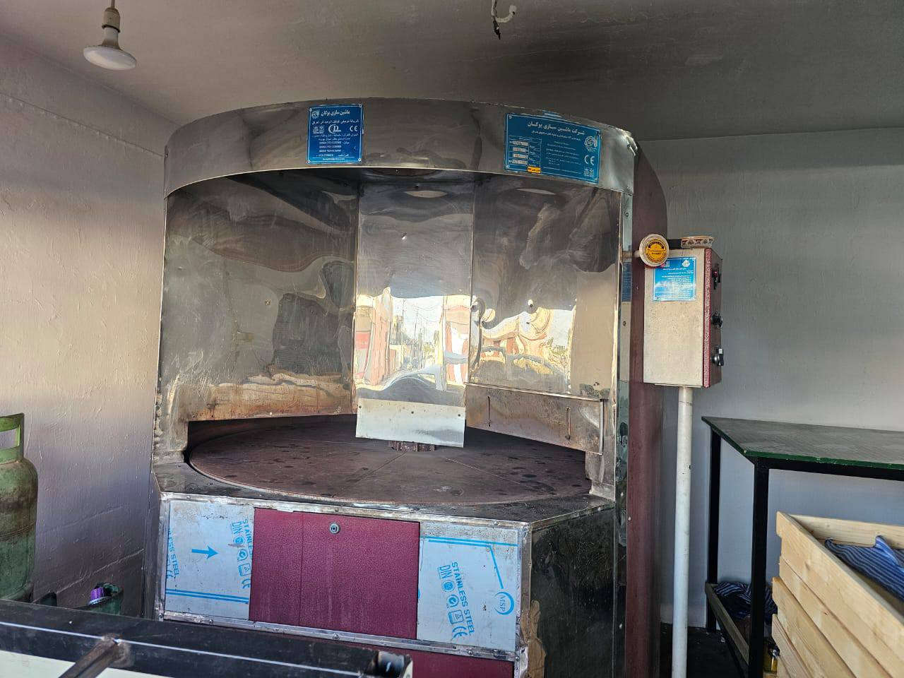 للبيع فرن بوكان ايراني حجم متر و90 نضافة 90% مع ملحقاته الكاملة مكان موصل
***********

***********
