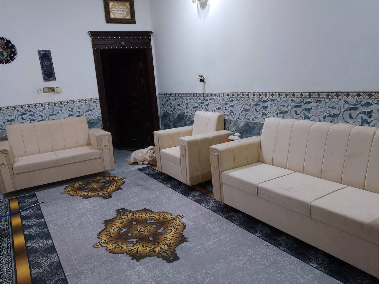 تخم للبيع 10نفرات نضيف جدا جدا فول نضافه ***********

