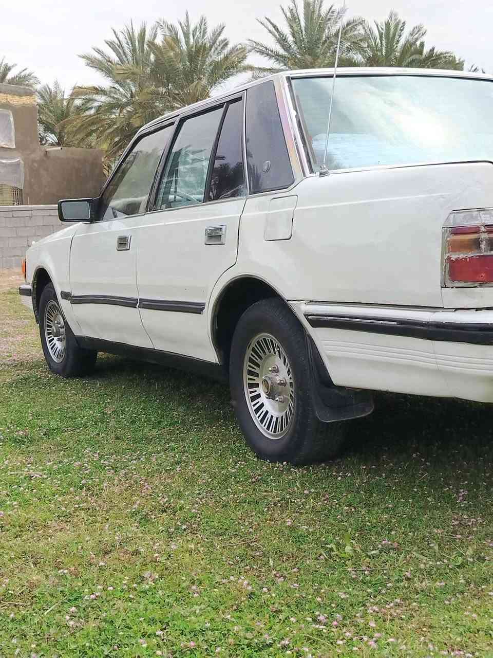 السلام عليكم للبيع سوبر 
موديل 1987
رقم مثنى تحويل مباشر 
محرك 2500
محرك كير حداديه مكفولات
مكاني واسط 
‏‪***********‬‏ اتصل
