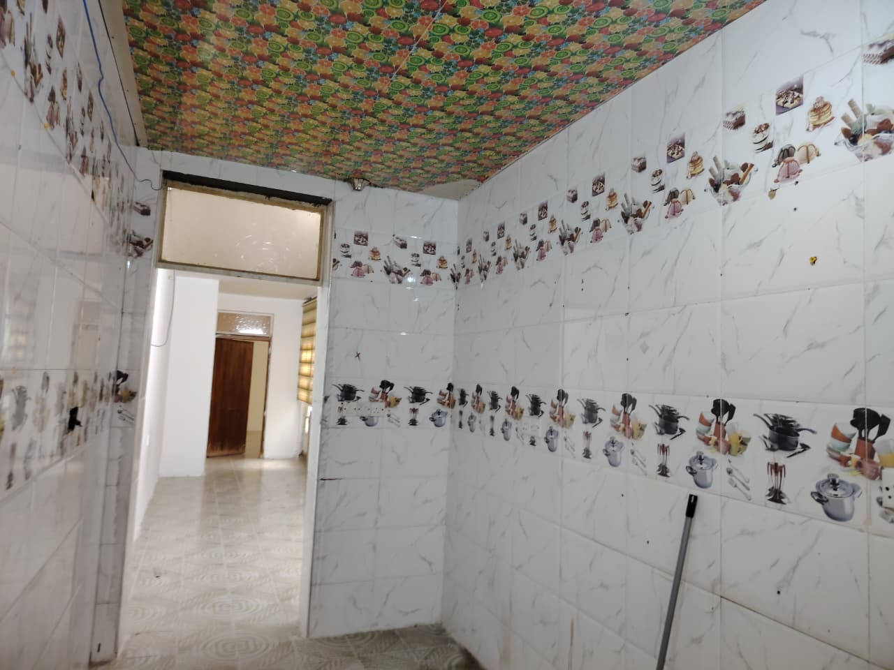 شقه للايجار بغداد_حي الحسين  

 شارع 20 قرب خدمي المطار والمنتزه

 فوق(اسوق ابو ايه)

مساحتها 120 

غرفتين 2 

 غرفه خطار 4*4 

غرفه نوم 5*5

وصاله 3*4

ومطبخ وصحيات 

طابق اول فوق الطابق الارضي 

ايجارها 450 عوائل فقط 

انا  صاحب العقار 

الرجاء اصحاب مكاتب العقار والمروجين لا تعرضوها عدكم بدون زعل اعتذر منكم 

للاستفسار الاتصال او  وات ساب 

 ***********
