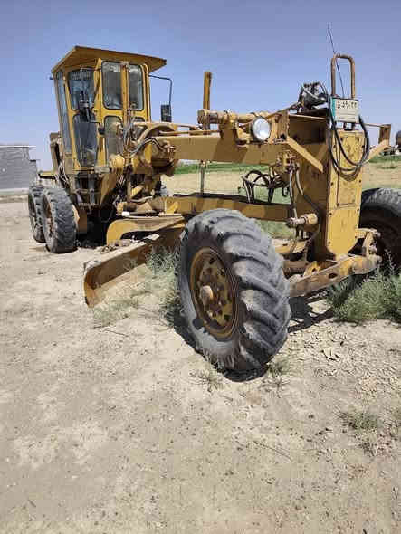 كريدر كوماتسو 605 رقم بغداد ألماني جاهزة وتبريد شغال محرك ستندر صفاح بلادي مكفولة كفالة عامه من الصبغ والحيم السعر 200$ بيها مجال العنوان بغداد أبو غريب الحصوه ،هاتف ***********
