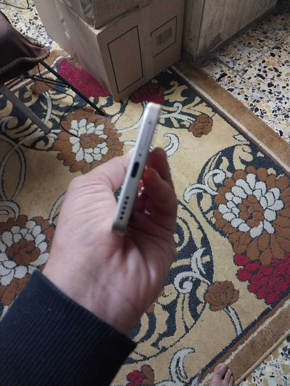 هونر ٤٠٠ ذاكرة ٥١٢ نص تيرة
جهاز شخط نضافه ١٠٠ بدون 
ملحقات عشوائيه ١٢ + ١٢ 
سعر ٣٧٥ وبي مجال قليل 
مكان بغداد الأمين الثانيه 
***********
