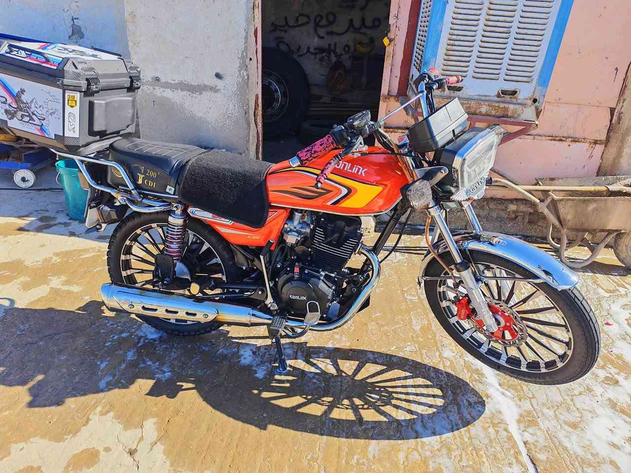 سلام عليكم للبيع رقم موديل 25 كفاله عامه محرك ميتين سعره مليونين أو ربع أو بيه مجال ***********
