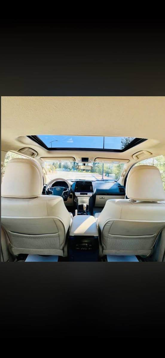 🤍﷽🤍
بەناوی خوای گەورە 
Toyota prado 2021 Txs 4x4 ✅ black edition 
شەریکەی ساس
‏V6 /4.0
75000 ڕۆشتوە زەمانی شەریکەی ماوە
بەسمە و شەغالە
لایتەکانی لید و عەدەسەیە 
کوشن جلدە و کارەباییە
شاشەی گەورەیە
کامێرەیە
سڵایدە
٣ ڕیز کوشنە 
تەبرید مرکزی 
سەلاجەیە
دوگمەی تراکشن 
دژە خلیسک
شوێنی شەحن لە پێش و دواوە
سەیارەکە کلین تایتڵە
ڕەقەم سلێمانی سەنەوی تازەیە
نرخ/430$ و مەجالێکی کەم 

0770 152 9741
