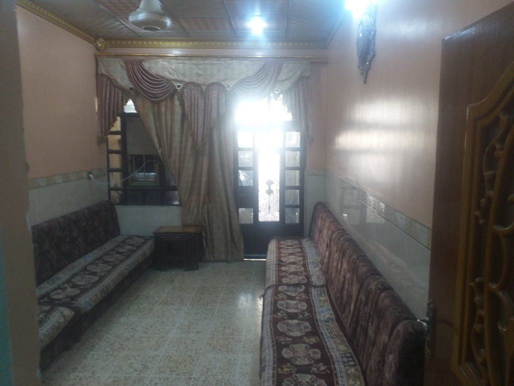 ديوان عدد 2 للبيع بسعر مناسب للتواصل اتصل 
***********
واحد 10متر وثاني 7 متر
