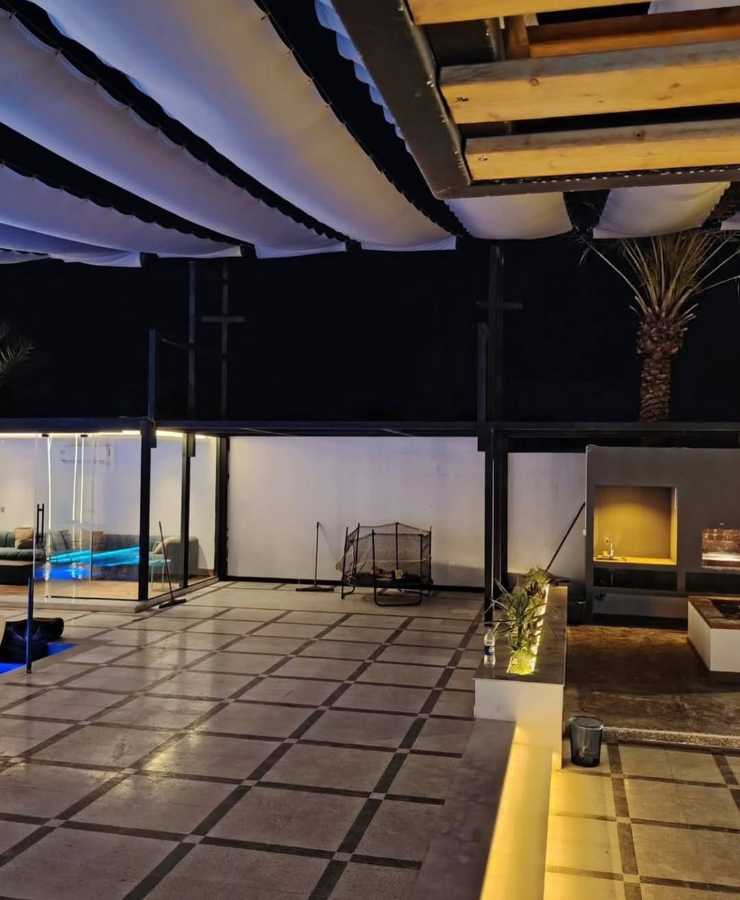 لا تضيع يومك على أماكن عادية… خله يوم VIP 🔥
مزرعة متكاملة بخصوصية تامة، مسبح نظيف، جلسات راقية وأجواء تخليك تعيش يوم مختلف 100% ✨

📅 الحجوزات محدودة وخصوصاً نهاية الأسبوع
🔥 الإقبال عالي — احجزها قبل لا تفوتك الفرصة

سواء ويا الأهل أو الأصدقاء… هنا المكان اللي يصنع الذكريات 🌿

💰 أسعار خاصة لفترة محدودة
📩 للحجز السريع راسلنا خاص الآن 
***********
