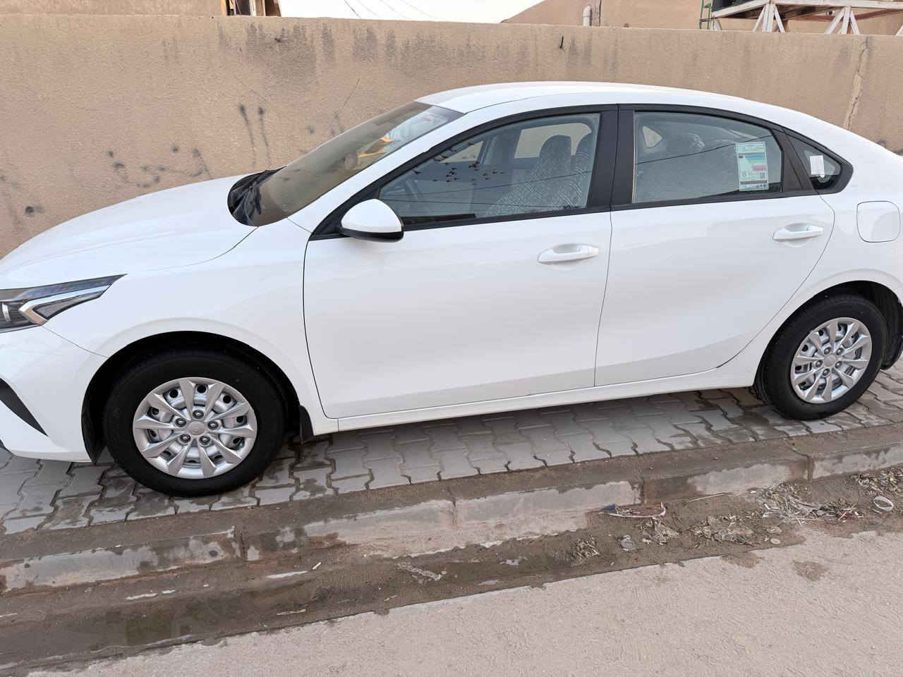 اخواني الطيبين اني مكلف بالنشر
السلام عليكم ورحمه الله وبركاته 
كيا سيراتو موديل 2024 
رقم اربيل تريد تحويل تريد وكالة 
تبريد خلفي 
تحكم كامل + بلوتوث 
ماشية 12 الف 
سيارة جديدة وبالكارتون 
استخدام ايد وحدة 
محرك 1600 
تبريد خلفي 
لد نهاري 
بروجكتر لد 
سيارة جديدة بمعنى الكلمة 
حساس خلفي 
وبقية المواصفات المعروفة 
المكان : النجف الاشرف 
للاستفسار : ***********
