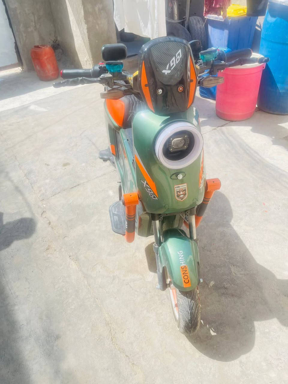 سلام عليكم
دراجة شحن 900x
استخدام شخصي صارله 2شهرين 
البيع سبب البيع محتاج فلوسه لا اكثر 
مكاني بصره زبير 
سعره 650 بيه مجال حك جيه 
رقمي ***********
