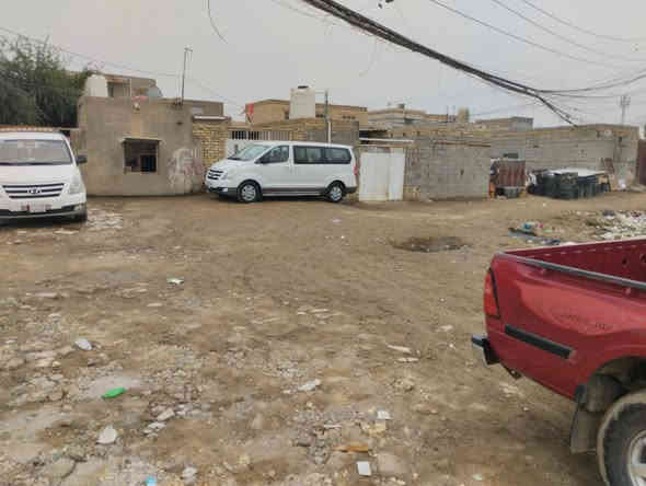 بسم الله الرحمن الرحيم 
بيت زراعي للبيع 
صوب الشويلات 
منطقة حي الحسن 
قرب مدرسة القدوس 
3 غرف وصاله ومطبخ 
وديوانيه وصحيات ومحل 
المساحة 300متر
السعر 50 وبي مجال 
للتواصل الاتصال على الأرقام 
 الموجوده بالاعلان 
***********
***********
او مراسلة الصفحة 
#هادي_الحجيمي
