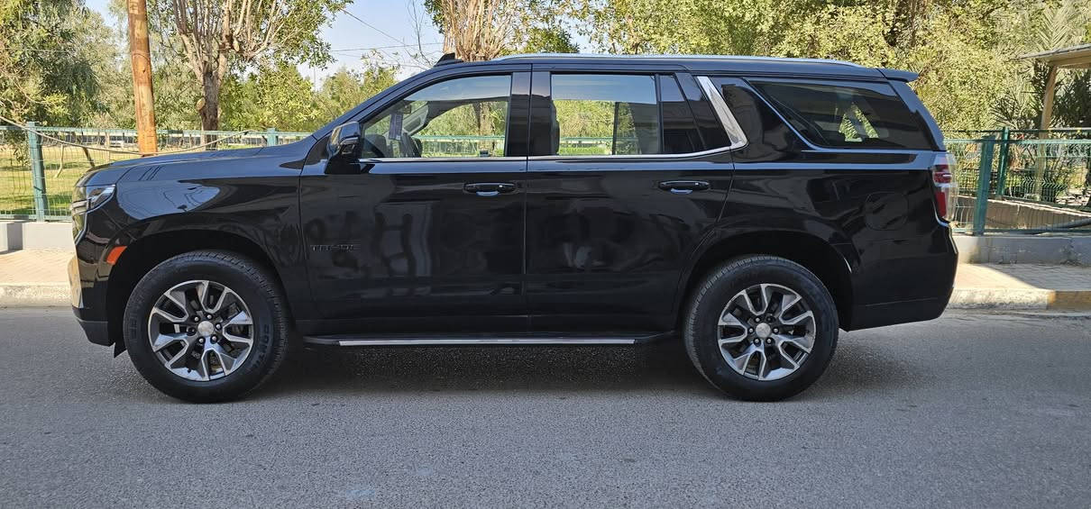 السلام عليكم من رخصة الادمن 
تاهو LT  نص فول وارد امريكي موديل 2024 رقم بغداد مميز ذوي الشهداء وكاله عامه للمشتري  للبيع او المراوس حسب القناعه
‏ وارد امريكي صبغ عام الشواصي مكفوله محرك كير كهربائيات مكفولات ع وضع الشركه بجم كبس صور الحادث او رقم الشاصي ع الخاص اذا اتحب ادزهن ايرباك بردات او كوشن فقط   
ماشية 22000
‏ فتحة سقف بانوراما
5 كامرات محيطيه
‏8سلندر محرك ( 5300 )
تو ويل
‏كراسي جلد اصلي
‏كراسي اثنين كهرباء
‏كراسي هزاز(عند اقتراب السيارة من اي شي)
‏كراسي(تدفئه)
‏تبريد خلفي شاشة
‏شحن الهاتف لاسلكياً
‏كروس سرعة
‏نظام AUTO START
‏نظام هندبريك دكمة AUTO HOLD
‏نظام مانع انحدار
‏فول تحكم استيرن(جهتين امامي+جهتين خلفي)
‏استيرن كهرباء
‏استيرن تدفئة
‏شاشة عرض الاعطال
‏صندوك كهرباء(شفط)
‏فتح صندوك تلقائيا عن طريق القدم
‏دبل كير(عادي+اوتوماتيك)
‏ناقل حركة 10 نمر
‏دبل حساس(امامي+خلفي)
‏نظام تحكم بمستوى الضوء الداخلي
‏مانع تزحلق
‏مري شفط
‏شاشة امامية كبيرة اصلية
‏شاشات خلفية اصلية
‏تشغيل عن بعد

السعر 350  ورقه او مراوس حسب القناعه
مكان السياره بغداد حي العامل من جهة السريع للاستفسار 
‏  
‏رقم الهاتف ***********
السياره جاهزه من كلشي اي نقص مابيهه ع وضع الشركه
