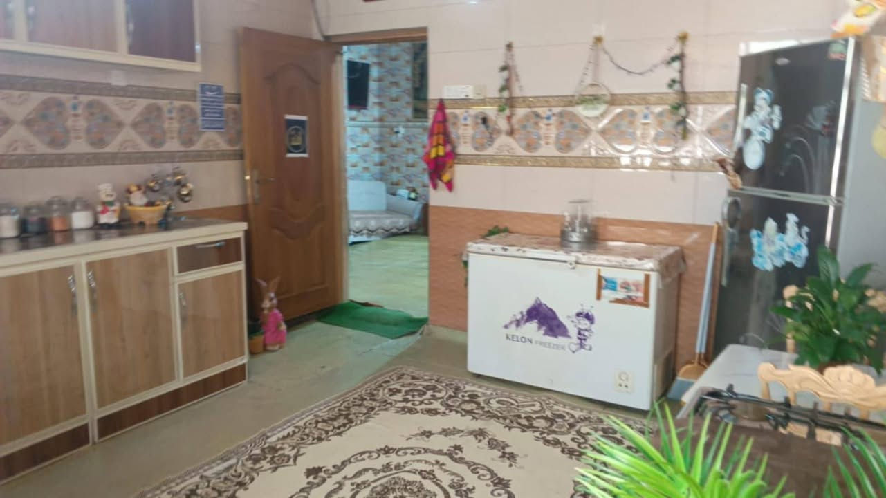 يالله على بركة الله بيت للبيع سند زراعي ٢٥تحويل مباشر مساحته ٢١٤م يحتوي البيت من ٢غرفتين منام وصاله واستقبال ومطبخ حار وبارد كراج سيارة ومجموعه صحيات عنوانه قضاء بلد شارع الفرات خلف معرض الاسدي اتصال ***********
@إشارة
