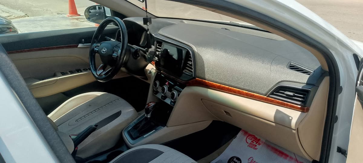 النترا لبيع موديل 2020
فول واحد على واحد وهذا سونرها 
رقم انكليزي تحويل ثاني يوم 
السعر 149وبيها مجال لطيبين 
لاستفسار لاتصال ***********
