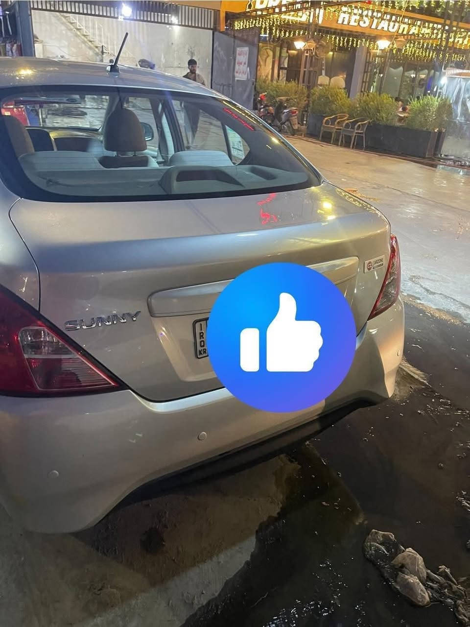 سلام عليكم نيسان صني موديل 19 لون سلفر ماشيه 155 الف رقمها اربيل بسمي مبدل جاملغ امامي الأيمن اصلي نفس ألون وصبغ باب الايمن وباب الخلفي بيها جاملغ خلفي  وسونارها موجود بالصور  مكانها مدينه الصدر شارع الداخل   سعر95بيها مجال بسيط استفسار ***********
