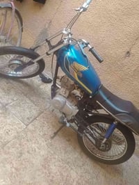 اربعه كير كلك نضيفه وبيه شلعه ومعدل مرتبه الدراجه ب245وبيه مجال متواجد...