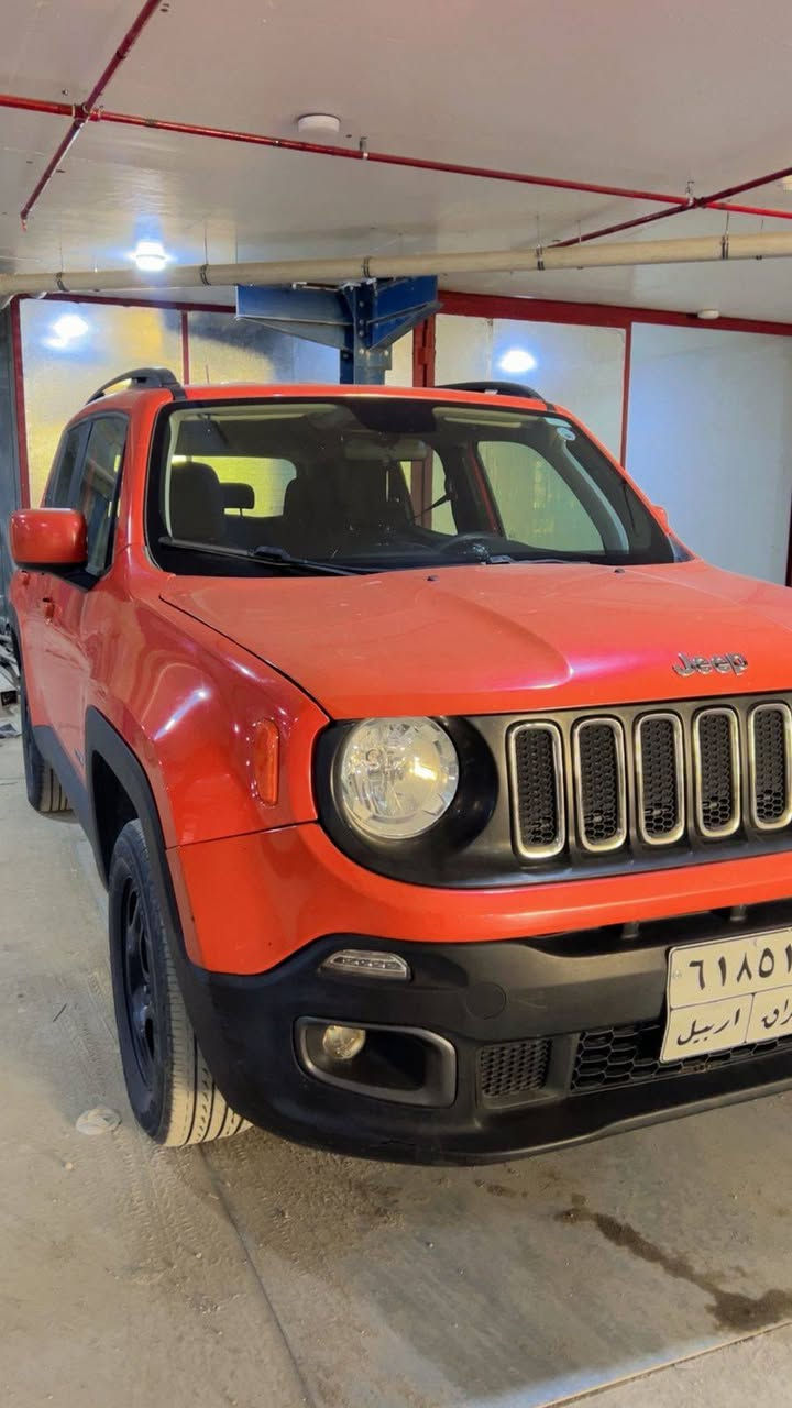 السلام عليكم
جيب رينجد 2018 سبورت 
لون برتقالي 

محرك 2400
حادث جدا بسيط فقط فعصه بالبنيد وصور الحادث مرفقه

عليها سيرفس كامل جديد
باتري جديد
صدر امامي خلفي جديد
تخم تاير جديد 
منظومه بانزين كامله جديده 

ماشيه 45 الف ميل

السعر 125 قابل للتفاوض 

مكان السياره بغداد العامريه 
للتواصل ***********0
