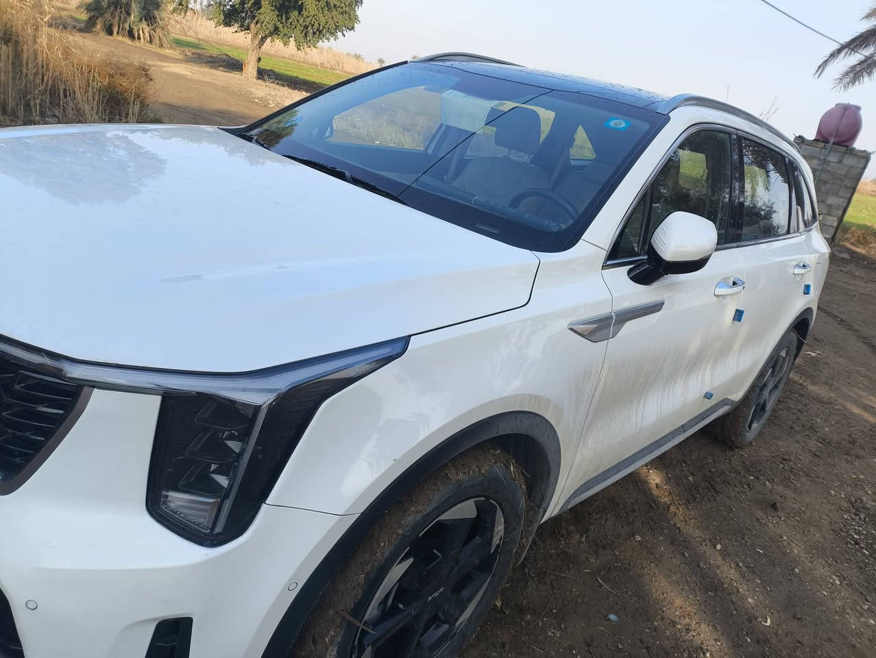 السلام عليكم ورحمة الله وبركاته سورنتو موديل 24 فول واحد ع واحد اعلا فئة فور ويل  اربع كامارات ماشية 28 السعر 345  الرقم ***********
