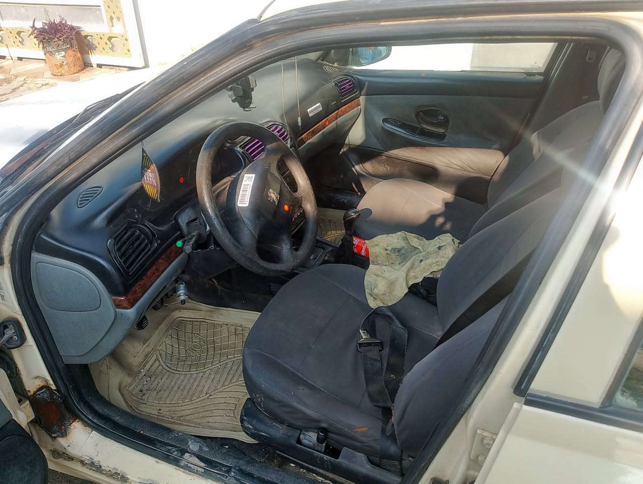 سلام عليكم سياره للبيع بيجو موديل 2001 كير مكينة خير من الله سنويا 2027 تخم تاير جديد تبريد بس غاز السعر 25 سياره بيه قاصر سياره مده سنه تحويل سياره مباشرة العنوان ديالى بعقوبه تقاطع الساده  ***********  ***********
