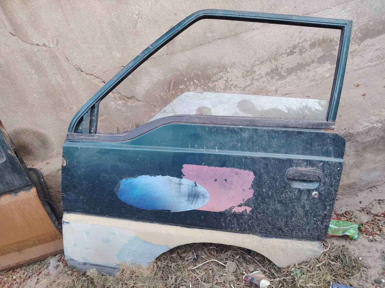 باب سائق وسلايت للبيع
***********
