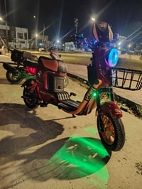 R9 للبيع خمس بطاريات كله شغال  مراوس عادي بماكس  للاستفسار 07777517455...
