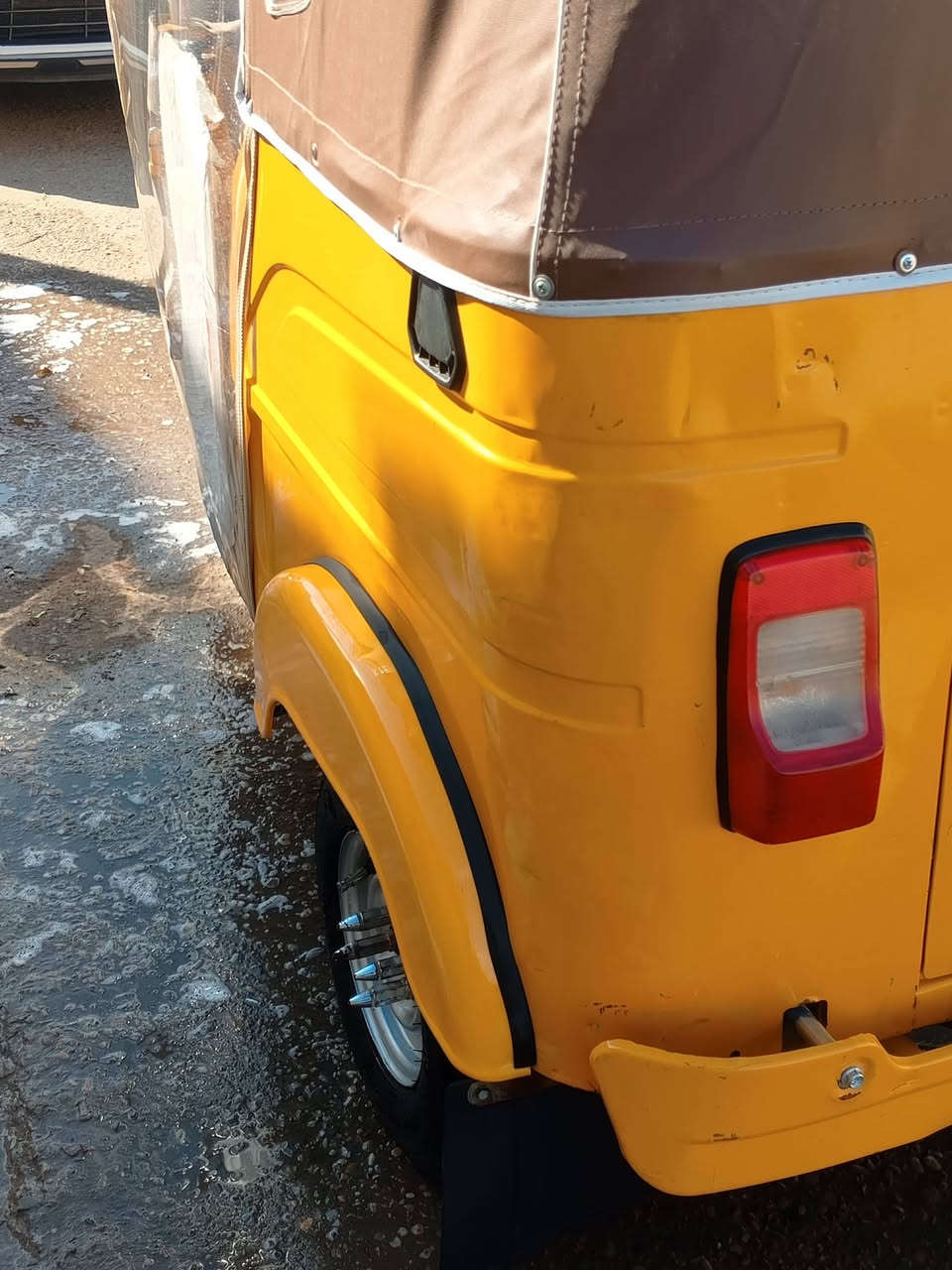 سلام عليكم تكتك موديل 21بيه طخه فوك البك لايت خفيفه تكتك خير من الله لاتنقيص لاتبخير مكاني واسط قضاء النعمانيه ***********
