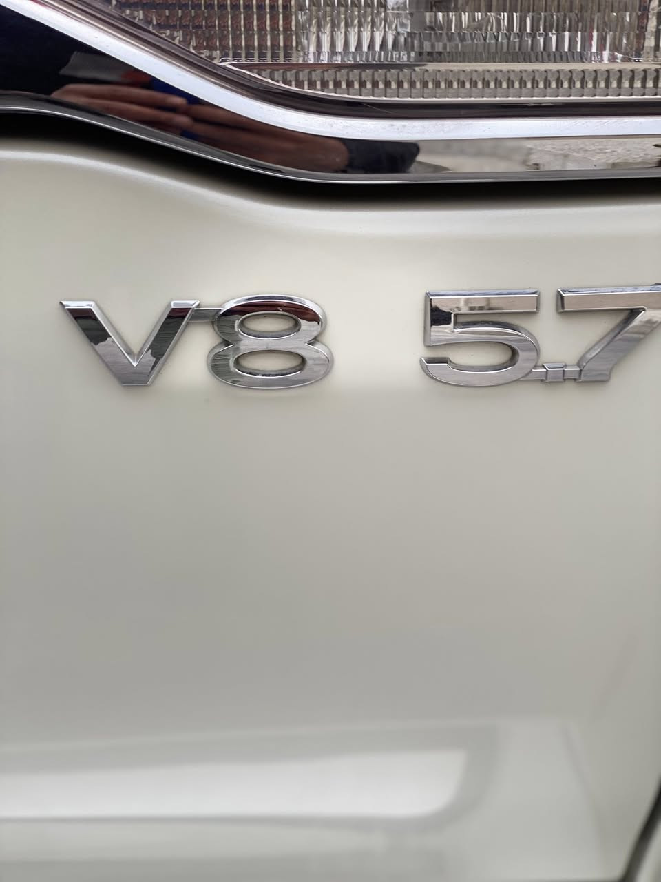 السلام عليكم عندي لاندكروز 2017  VXS ام الرادر مواصفات لكرز  السياره كفاله عامه من الصبغ والضربه والتبديل ماشي 90الف رقم اربيل  بااسمي تحويل ثاني يوم 
محرك 8 سلندر 5700
جكات
بصمات
جنطه كهرباء
3 شاشات
فتحه
تشغيل عن بعد
مقاعد خزن ميموري
محيتاج اذكر الباقي هي لكرز مواصفات
مكاني بغداد
السسسسسعر 545
للاتصال***********
