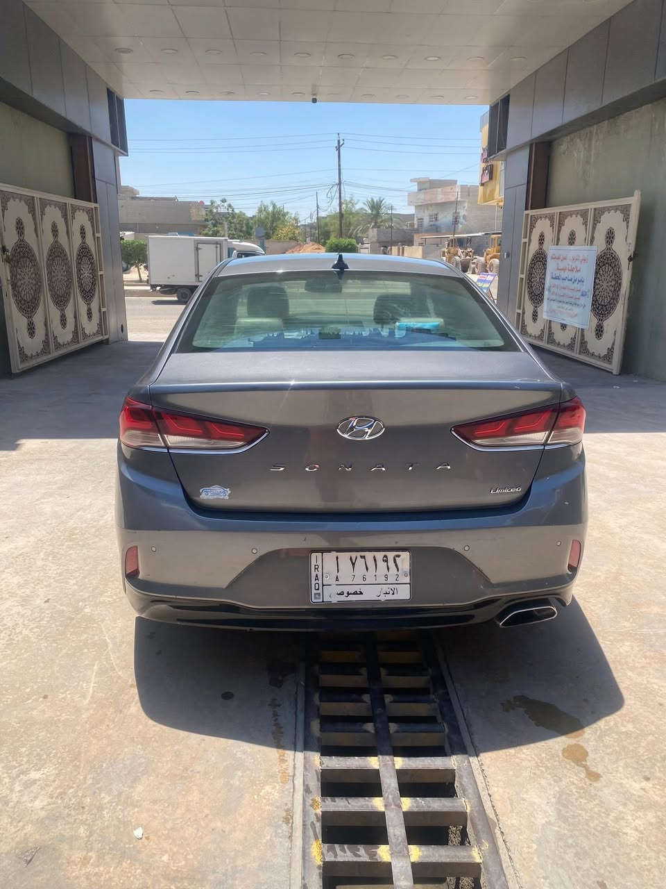سوناتا 2018 فئة لمتد vip يعني شنو يخطر ابالك مواصفات بيها .. صور الحادث مرفقه بالمنشور فقط جاملغ صبغ الباقي كله مكفول شرط شواصي لغود تعديل بارد كلشي مكفول وعال فحص تاخذ .. مكان السياره الفلوجه . السعر 138 ورقه وبيها مجال وسعرها جدا مناسب على هيج مواصفات بسعر السبورت عارضها السياره مرقمه انبار بإسمي .للاتصال *********** تحياتي للجميع
مواصفات
1- محرك 2400
2- ثلاث بصمات 
3- رادارات امامي وجانبي وخلفي
4- بك لايت لدات 
5- الصندوك حساس بس توكف وراه يفتح 
6- تحكم ستيرن فول + خزن ميموري كشنات 
7- شاشه لمس كبيره مع GPS نفكيشن
8- كشنات كهرباء تدفئه وتبريد وستيرن تدفئه
9- قطعتين تبريد 
10- فتحه سلايد 
11- نظام ترحيب ونظام اوامر صوتيه 
12- لايت LEB زنون فول عالي ناصي بلادي + خاصية تحرك الايت مع المقود 
13- بروجكترات لد 
14- ويل كب حجم 19 للجمالية
15- ثلاث انضمة قياده eco - sport - normal 
16- هند بريك بصمه
17- بردات خلفيه 
18-شحن لاسلكي
19- حساس خلفي
20 - مري قلاب عند الرجوع الى الخلف
21- نظام عدم الخروج عن المسار عند القياده الاليه
