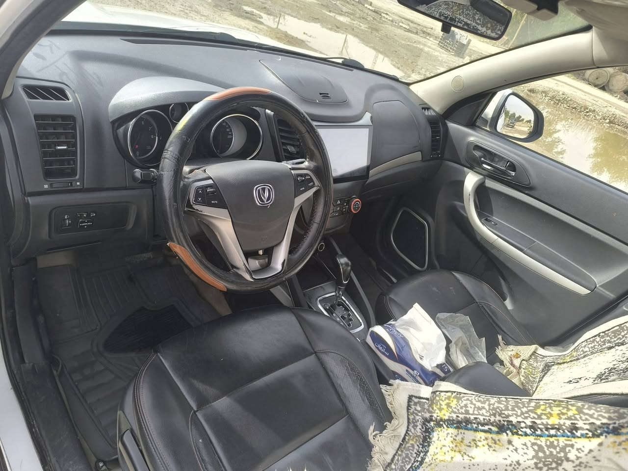 شانجان 2014  سنوية ل 2027 تريد شرط التحويل  سعره79وبيها مجال بسيط  *********** مكان السياره كركوك
