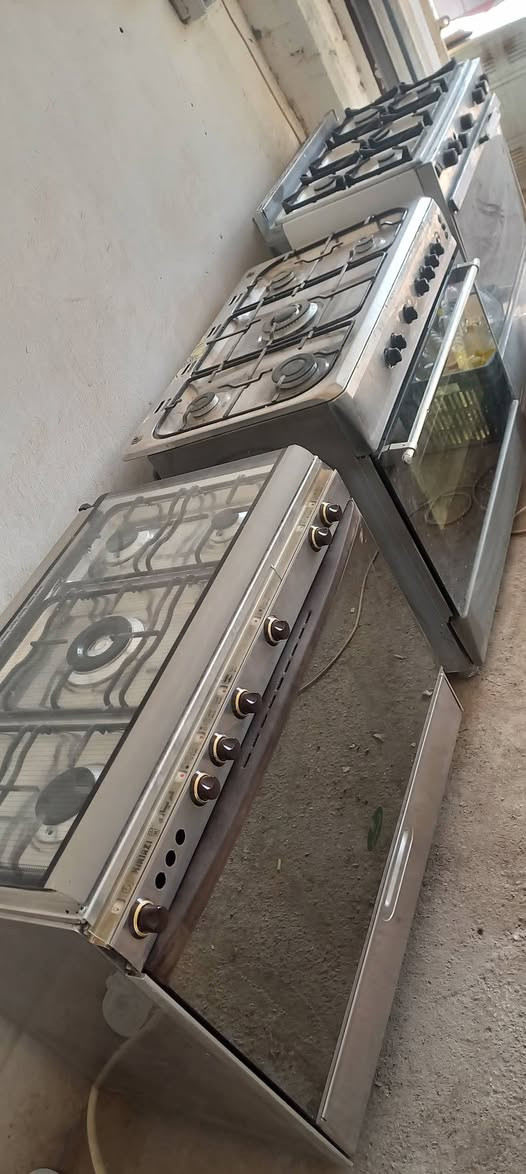 السلام عليكم .
يتوفر طباخات متنوعة . كريازي . عشتار . تركي . بدون فرن  
واسعار متنوعة حسب نوع الطباخ .. الكل شرط الشغل والنظافه
واليريد صيانه طباخات هم موجود .
مجمع الاخوين / حلة . دبلة . مقابل مدرسة الوركاء 
*********** / ***********
