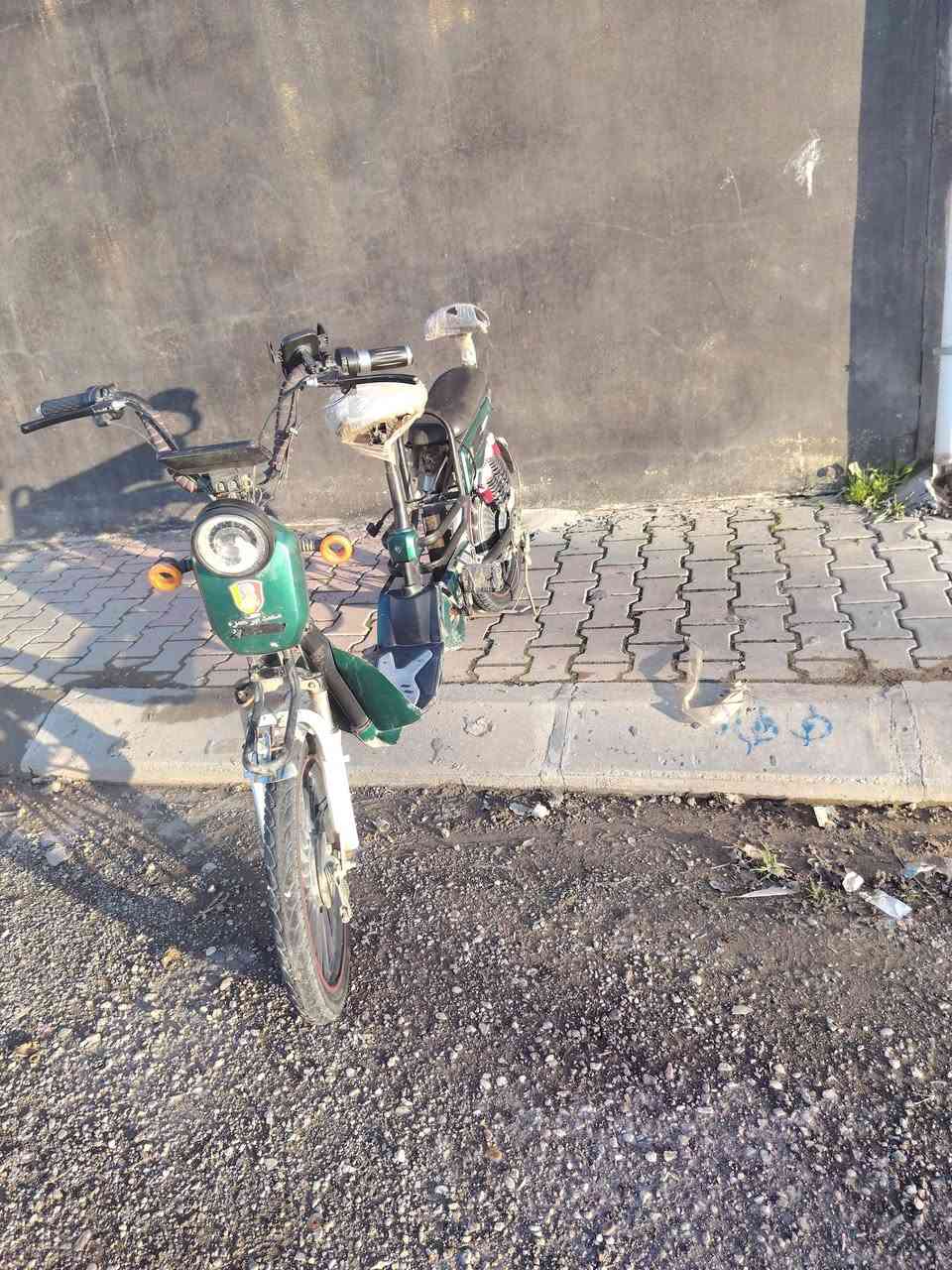 السلام عليكم بايسكل شحن للبيع موديل 22 نضيف بطاريات جدد تايرات جوبلس جدد المكان كركوك دوميز السعر 225 اوبي مجال الخاص مفتوح الرقم *********** بي واتساب
