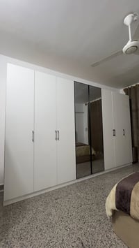 غرفة نوم HDF تصميم وتنفيذ شركة برونز للاثاث والديكور  طول الكنور 4 متر...