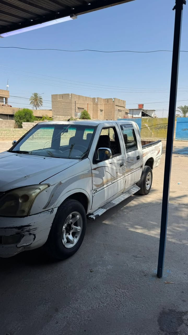 للبيع كنو 2009 منفيس سياره جاهزه من كلشي بس الگشر شوف العين السعر 20 بيهه مجال بسيط  المكان الضلوعيه الجبور الشراي يتصل 
***********
