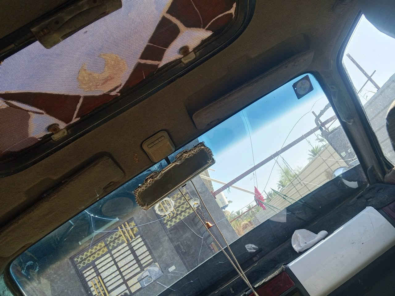 سلام عليكم من رخصت مدير الكروب كيه بسته ام الزعانف بيها تنته موديل 1995 سنويتها 28 مصفره من كلشي للبيع سياره بلاديه مكفوله من كلشي السعر 40 وبي مجال قليل الشراي يخابر بيكم خير وتدللون عنوان الطاريمه رقمي ***********
