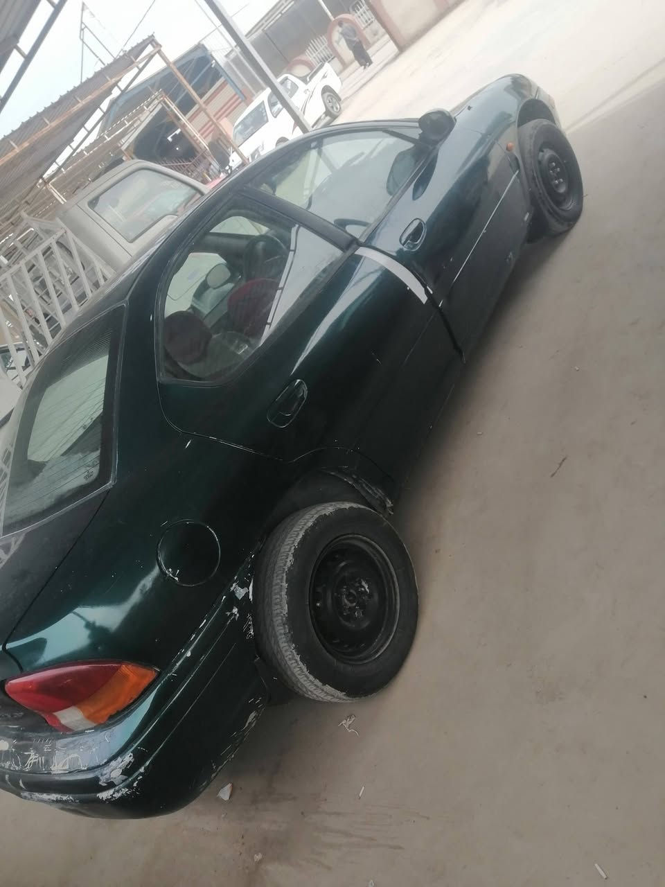 السلام عليكم ورحمة الله وبركاته سياره كلايزر رقم كركوك سنويه لل 27محرك كورلا اوتوماتيك كابونه بانزين سعره ١٨ وبيها مجال شويه مكان الحويجه للاستفسار أكثر راسل الصفحة أو اتصل علئ ***********
