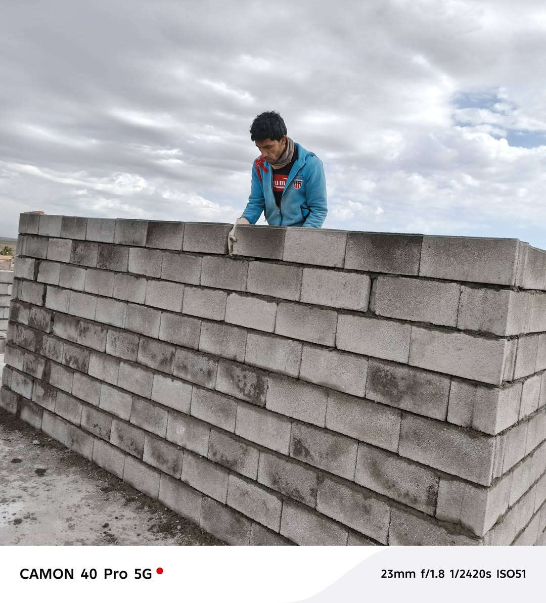 السلام عليكم.
كادر بناء بلوك  تكعيبه ستاره بيتونه سياج قسطل 
موجود ونج تصعيد كافة المواد 
اتصال  ***********
