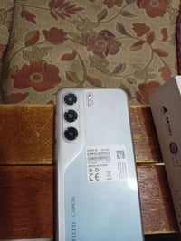 تكنو كومان ذاكره 512 امراوس ب ايفون او بيع  07868895390واتساب فقط 0778...