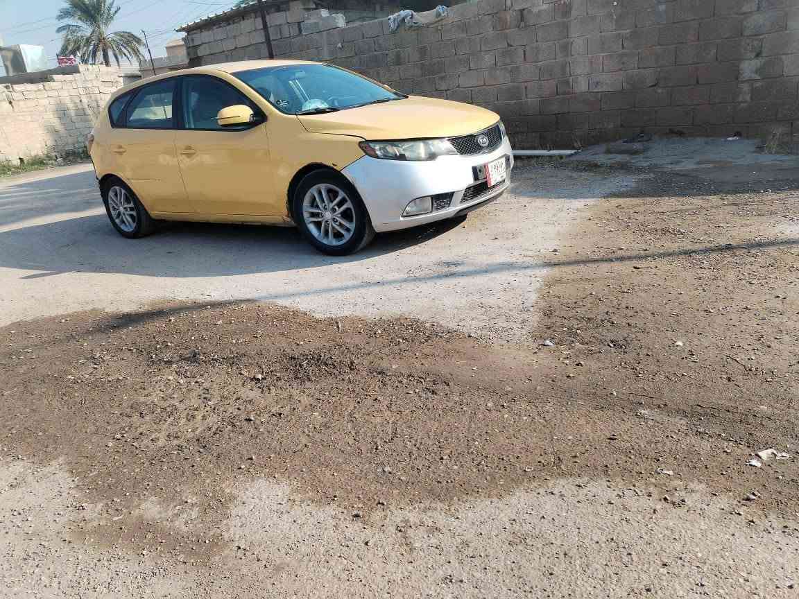 السلام عليكم فورتي ٢٠١٢ محرك خيط بخار والكشر خير من الله وبسمي السنويه مصفره الرقم ***********
