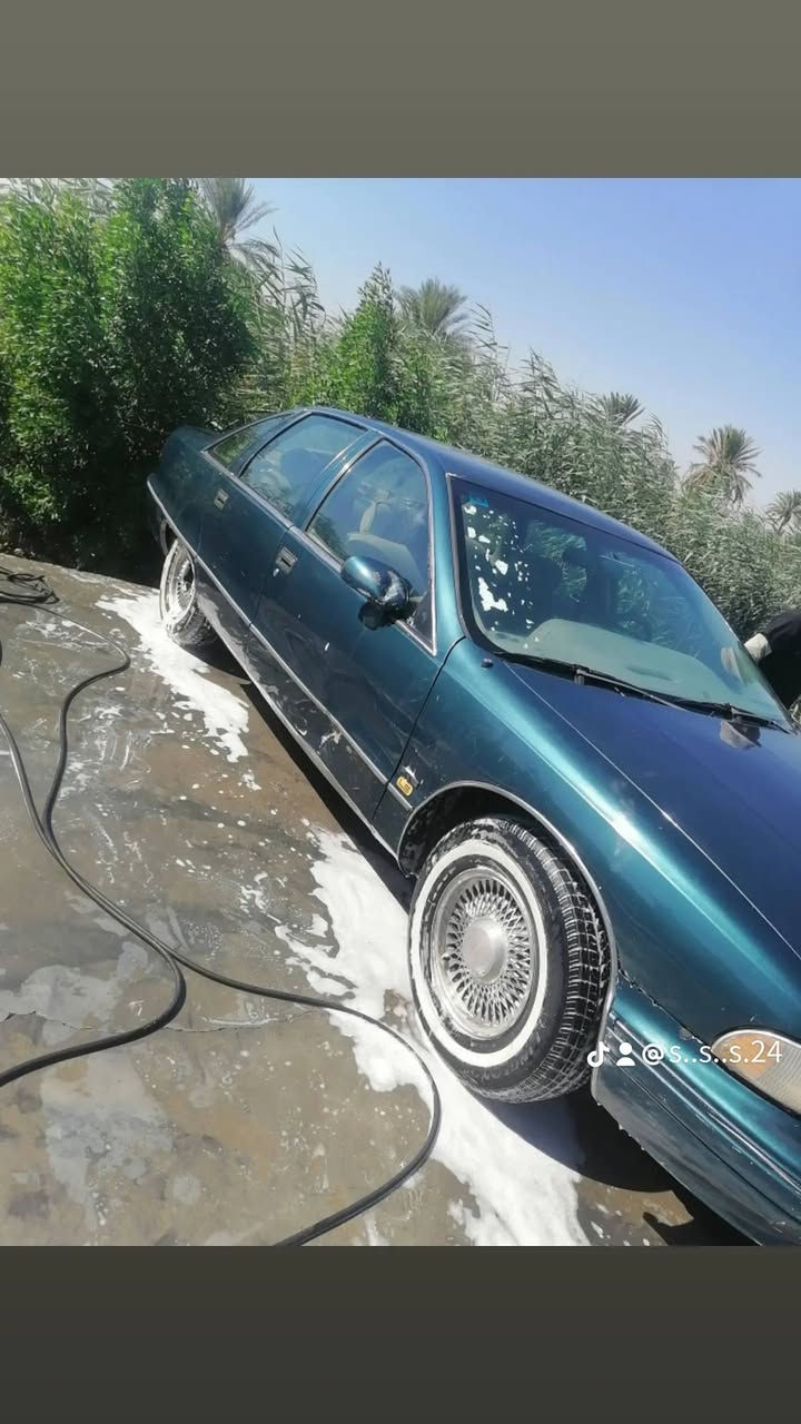 السلام عليكم دولفين للبيع و المراوس حسب القناع موديل 92 محرك او كير مكفولات تبريد شغال نقص بس كم بريسر تخم تاير جديد باتري جديد سعر 35 ورقه او بيه مجال رقم  *********** موجود بي واتساب
