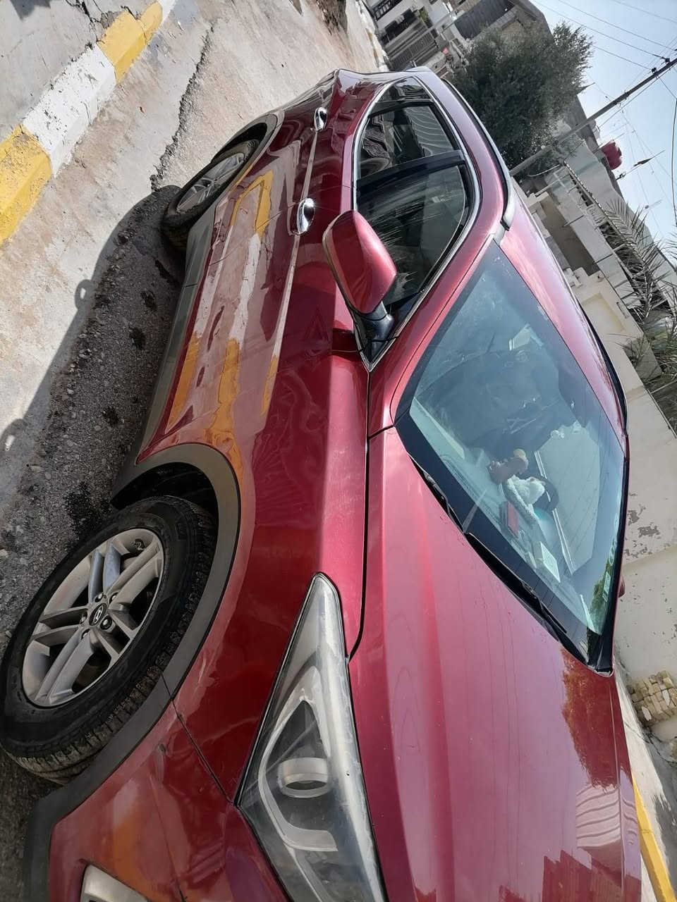 السلام عليكم ((بيع فقط))
هيونداي سنتافي2017 امريكي بيهة بيه قطعة واحد صبغ  محرك 2400  ( مكينه او كير ما مفتوحه مكفول لا تنقيص ولا تبخير ولا أي صوت)رقم سليمانية ابسمي مداور ثاني يوم السونار داخل المنشور 
2 قطع تبريد 
  ، مقاعد جلد 
حساسات خلفية 
تحكمات ستيرن فول 
انضمه قيادة 
نضام ايكو اقتصادي 
انارة LED 
تخم تاير جديد
باتري جديد
صدر امامي خلفي جاهزة السعر 140وبيهة مجال

للتواصل مراسلة او الاتصال على الرقم ***********
 مكان واسط العزيزية
