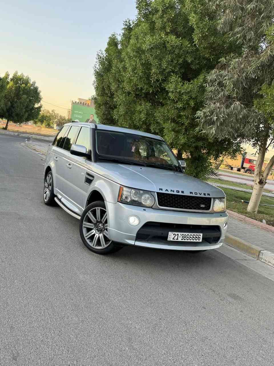 السلام عليكم للبيع
رانج روفر 2011 خليجيه استلام شركة 

السياره جديده جدا مكفوله من كلشي 

بدون صبغ بدون بارد 

فول موصفات 

فتحه بصمه شاشه فور ويل 

جكات تخم تاير جديد 

محرك كير بشرط 

رقم شمالي بااسمي 

دواخل مشمشي 

لايت زينون متحرك 

محرك HSE بدون سوبر 

السياره جديده جدا ماتتقارن بغيرها 

ماشيه 100 كم حقيقي 

السعر 148 وبيها مجال

مكاني بغداد السيديه 

***********
