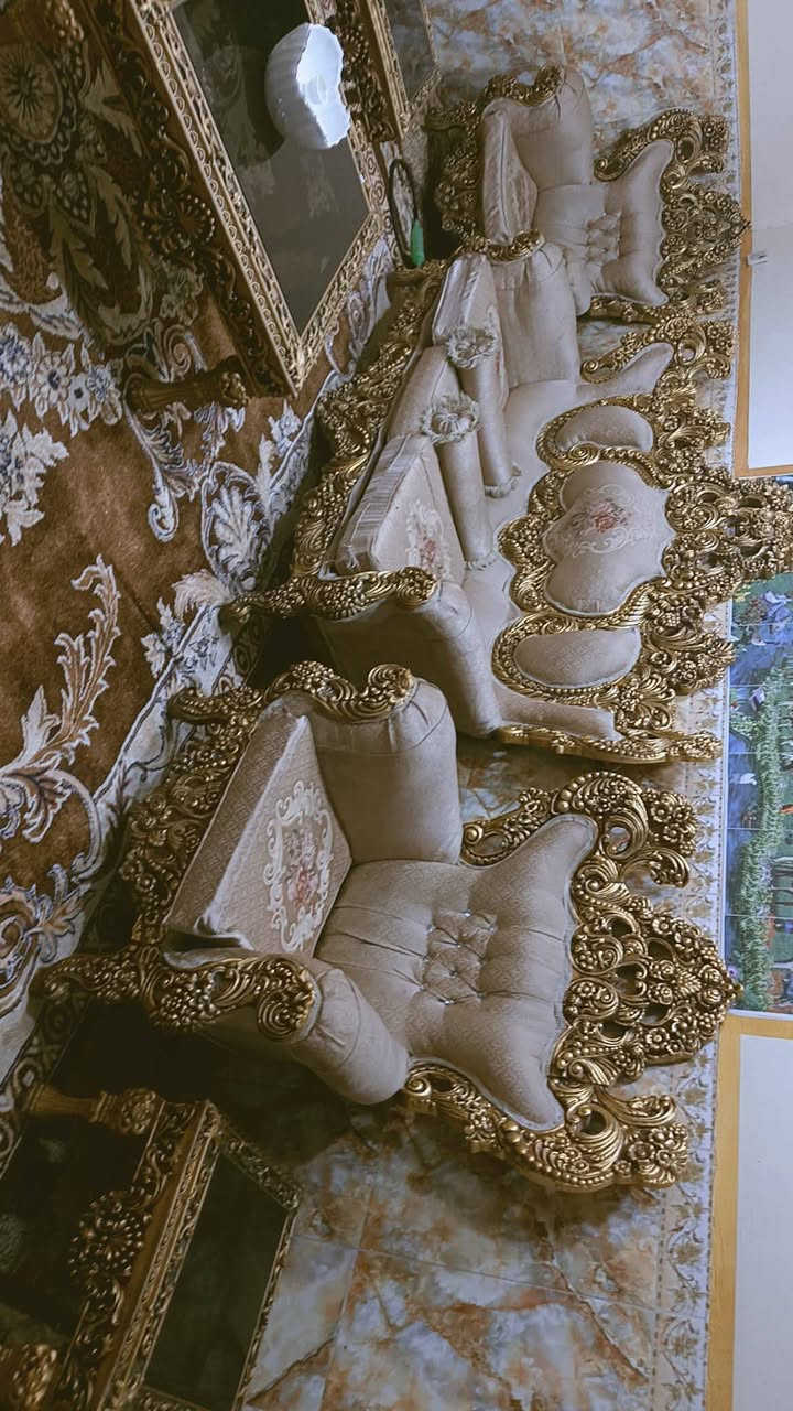 السلام عليكم
تخم زان مصري لبيع 
10 مقاعد مع 3 طبلة هديه 
لسعر 700 وبي مجال 
مكاني مدينة الصدر 
ه‍ ***********
