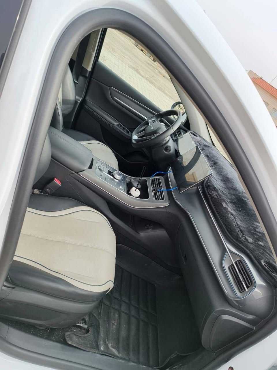 سلام عليكم بي واي دي  مديل ٢٠٢٥ ماشيه ١٥ الف سياره خير من الله فول عنوان بغداد غزاليه *********** تحب خابر وبيك وتدلل
