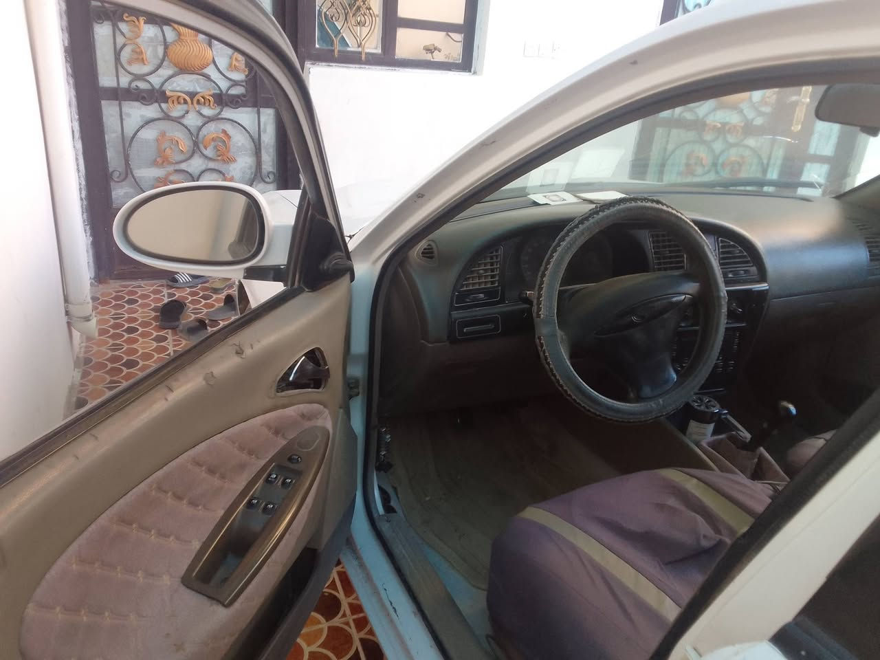 السلآم عليكم  
من رخصة الادمن دايو نوبرا موديل ٢٠٠٠ للمراوس حسب القناعه كير مكينه خير من الله كير عادي تخم تاير رقم ديالى سنويه ٢٨ راعيها يمي ترايك وين ماتريد سياره حلوه وناعمه عنوان السياره ديالى بعقوبه تقاطع القدس دور الزراعه   للاستفسار ٠***********
