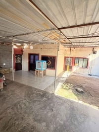 بيت للبيع • ٣٠٠متر • قاعه ماستر